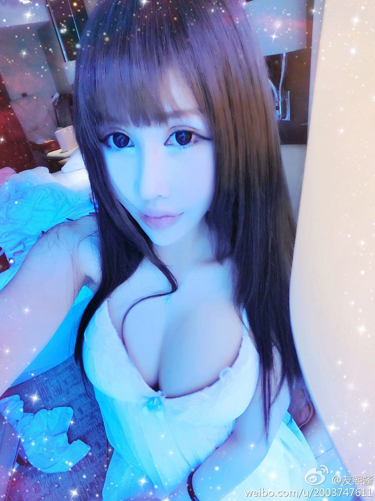 G罩美胸 火爆的辣子 友熙酱 微博自拍破解私密图片 2